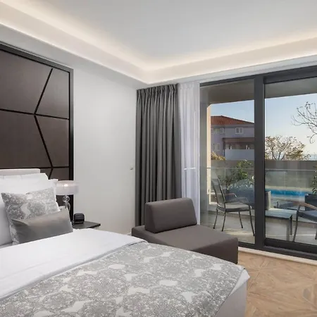 Ellure Luxury 4* ספליט