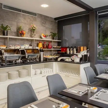 Ellure Luxury ספליט