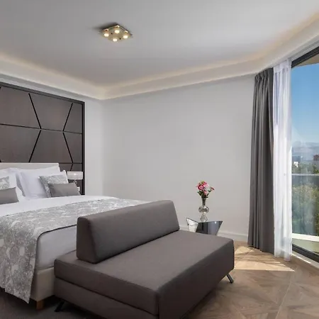 Szálloda Ellure Luxury Split